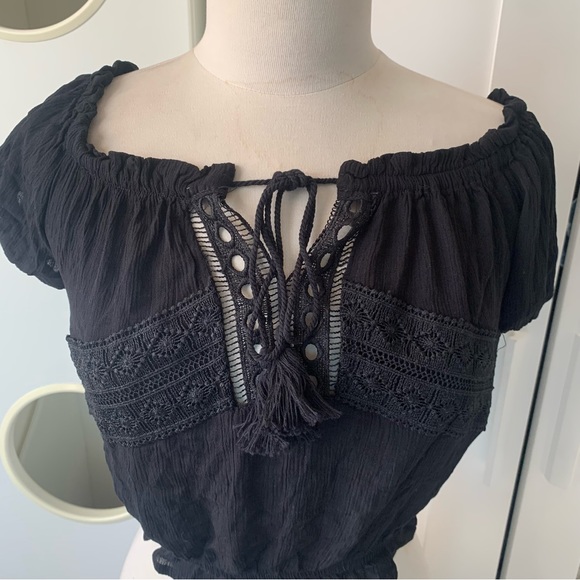 FashionNova// sexy crop top size small - Picture 7 of 9